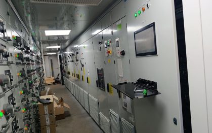 Mise en service de trois rooftops Airfinity – IC038 ST , d’une puissance frigorifique de 48 kW par unité, soit une puissance totale installée de 144 kW, sur le site ENAFOR – KERUI US à Hassi Messaoud Wiliya de Ouargla